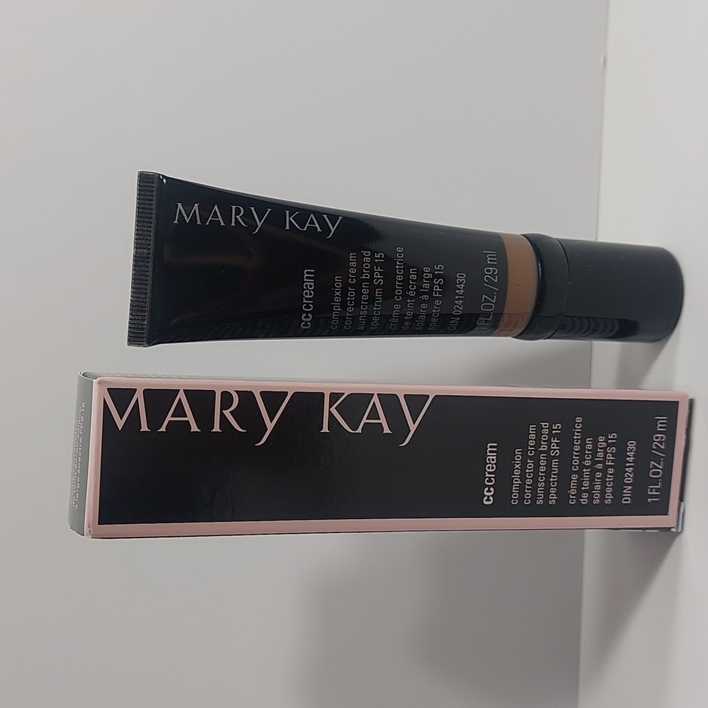 Mary kay cc cream very‎ Deep